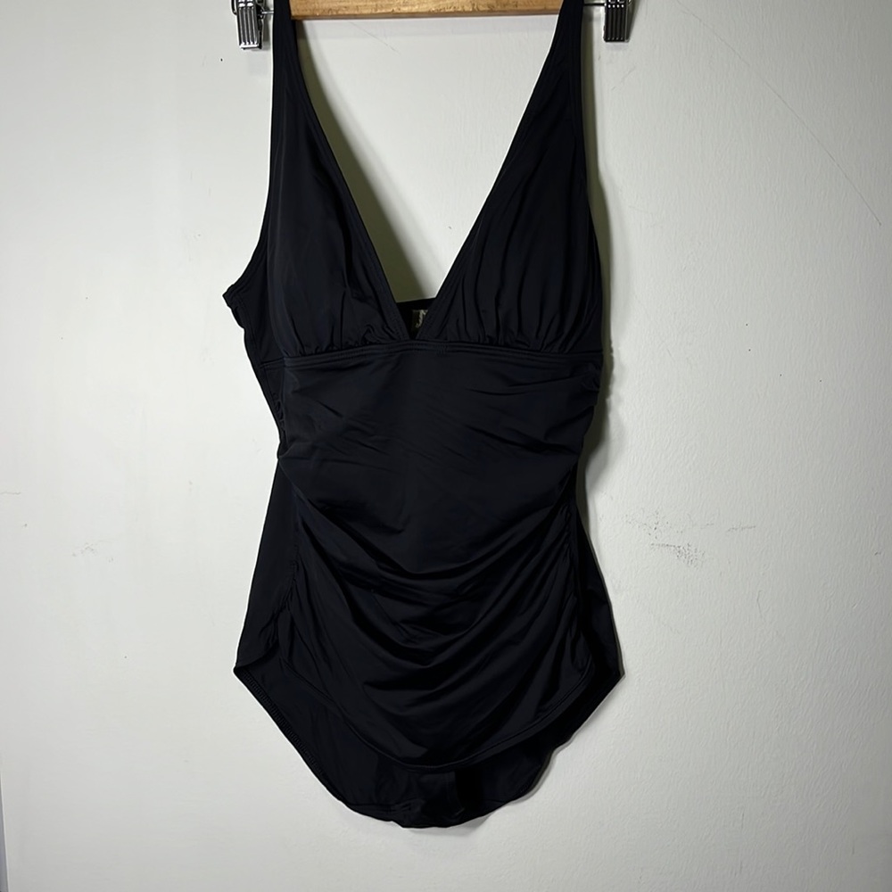 TOMMY BAHAMA swimming suite, size 10